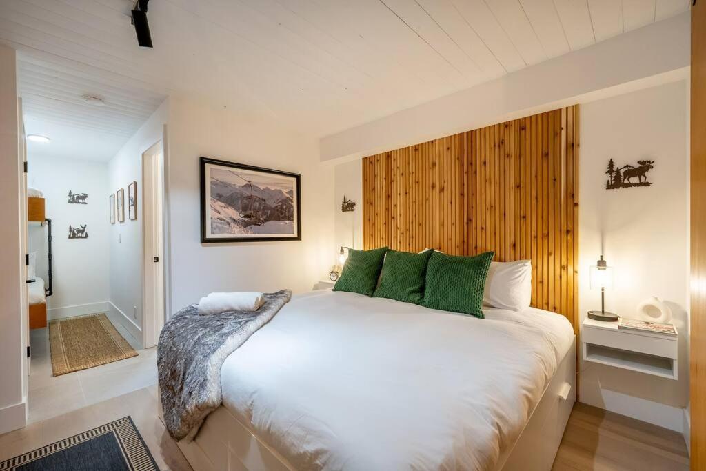 Powder & Pines Luxury Suite Whistler Luaran gambar
