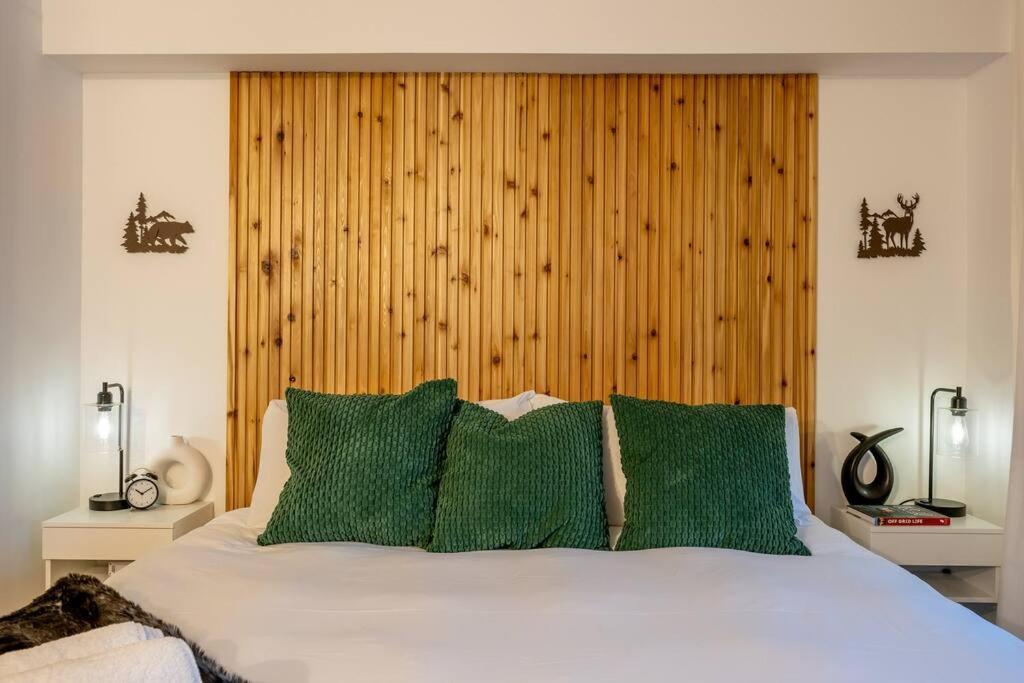 Powder & Pines Luxury Suite Whistler Luaran gambar